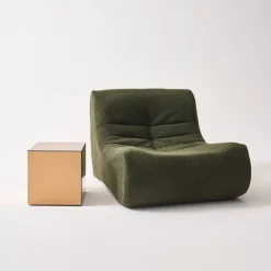Mesa cúbica con espejos, 35cm
