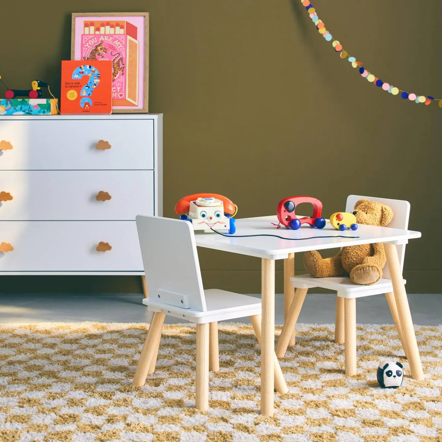 Mesa cuadrada infantil de madera de pino, 2 sillas