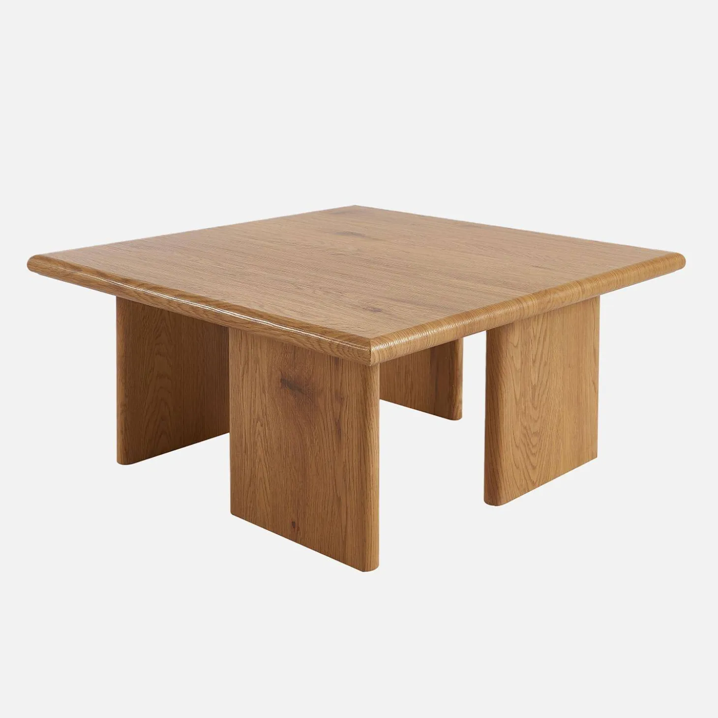 Mesa de centro baja y cuadrada