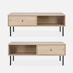 Mesa de centro con decoración de madera acanalada