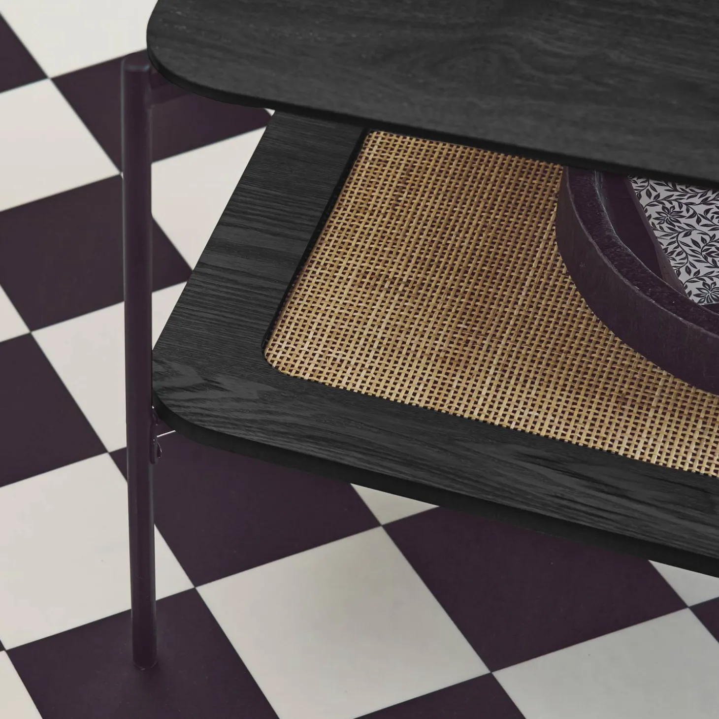 Mesa de centro cuadrada con tablero doble efecto madera y caña
