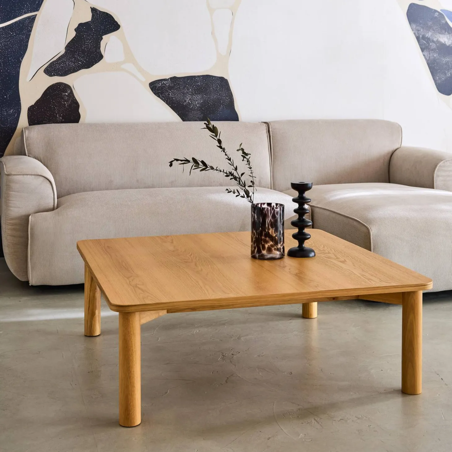 Mesa de centro cuadrada de madera de hevea con chapa de roble