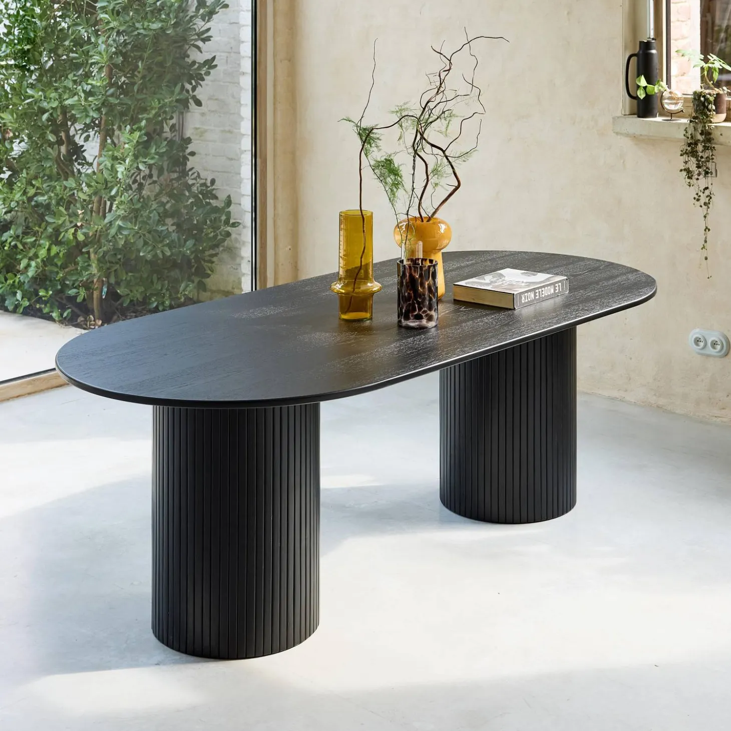 Mesa de comedor de madera de hévea y chapado de roble, 8 plazas
