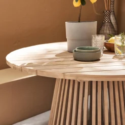 Mesa de comedor de madera interior/exterior de 4 plazas