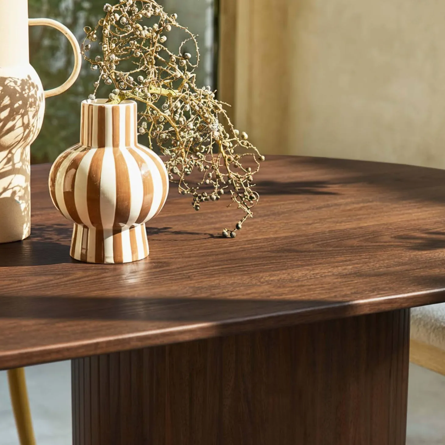 Mesa de comedor de madera de hévea y chapado de roble, 8 plazas