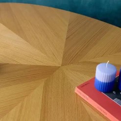 Mesa de comedor ovalada de madera de hevea y chapa de roble para 6 personas