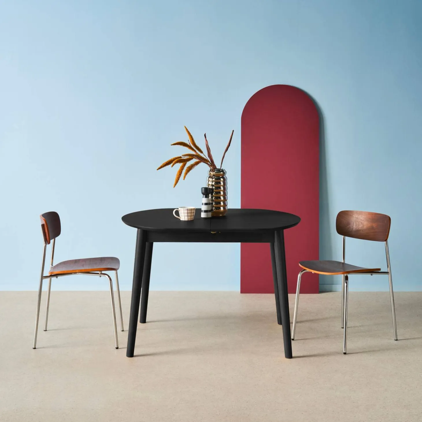 Mesa de comedor ovalada extensible de madera, 4-6 asientos