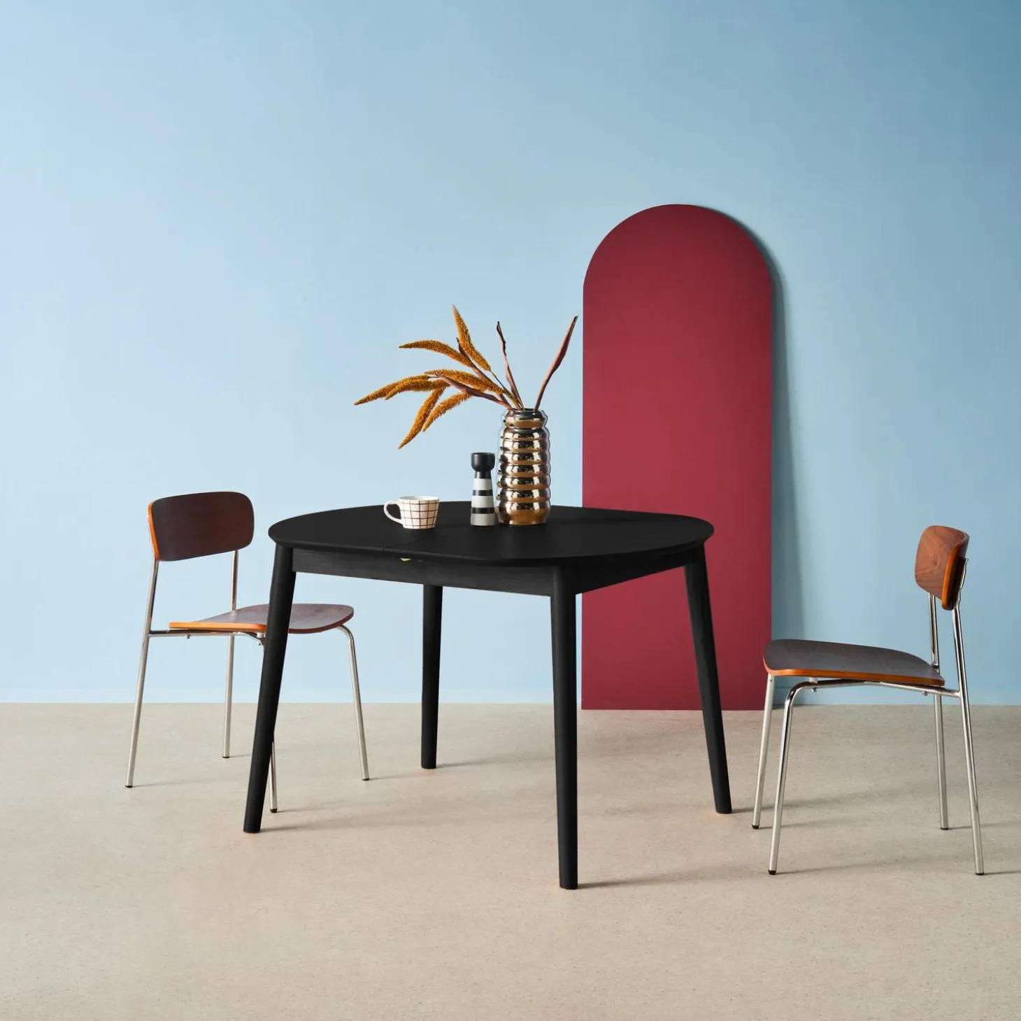 Mesa de comedor ovalada extensible de madera, 4-6 asientos