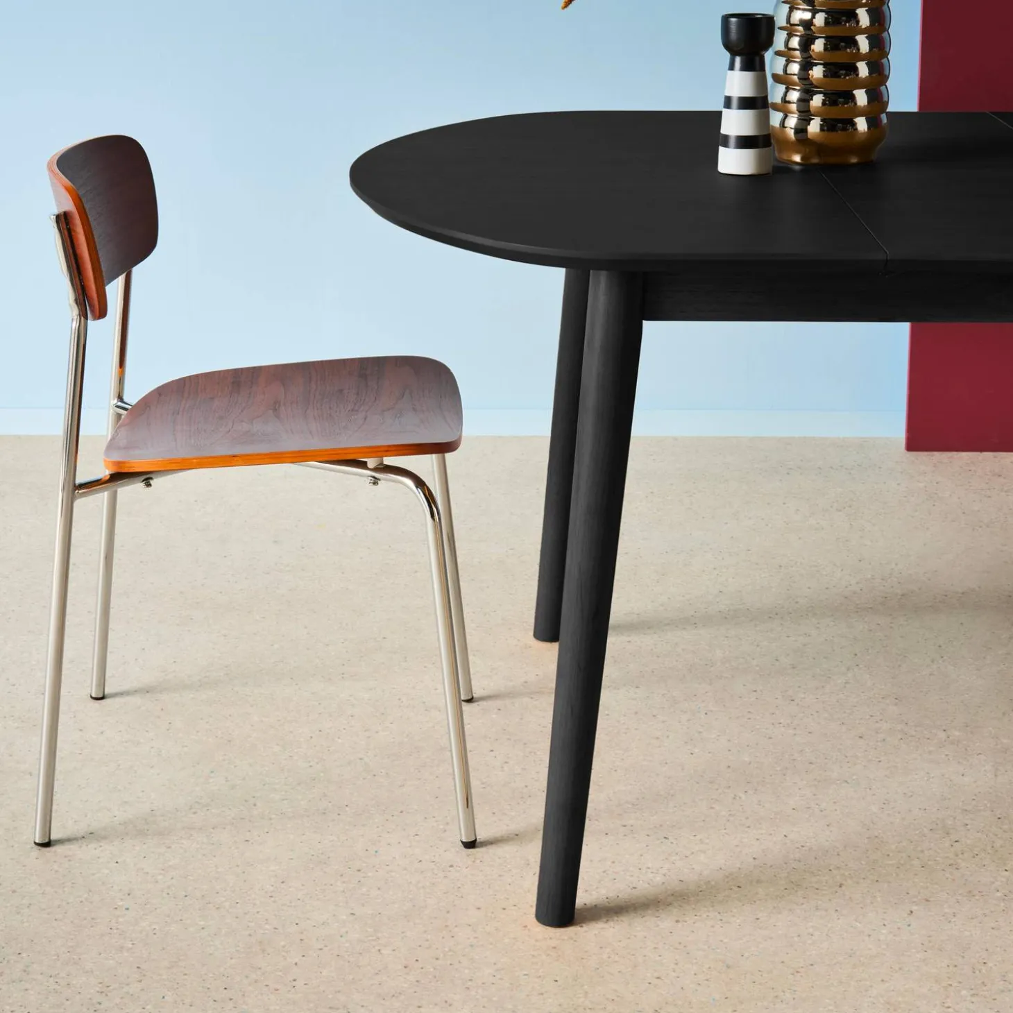 Mesa de comedor ovalada extensible de madera, 4-6 asientos