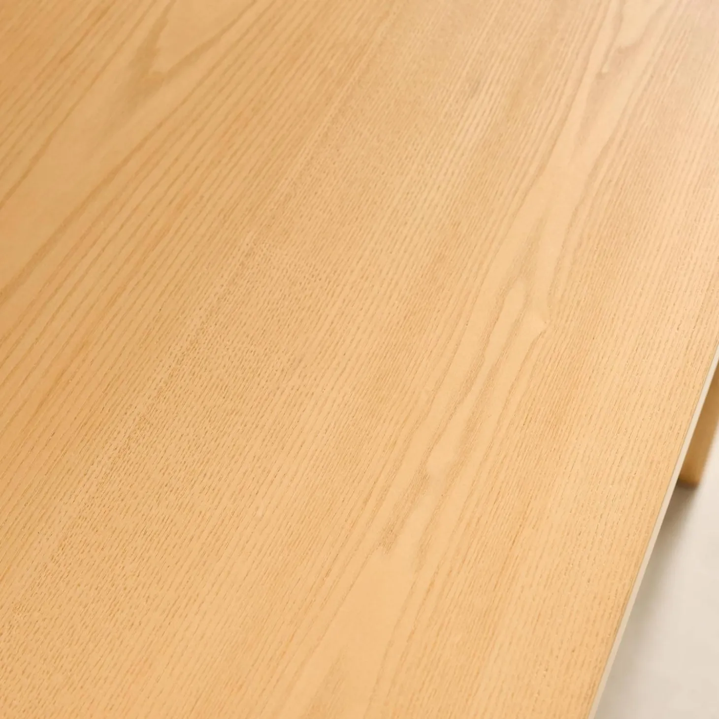 Mesa de comedor rectangular en madera de 6 plazas
