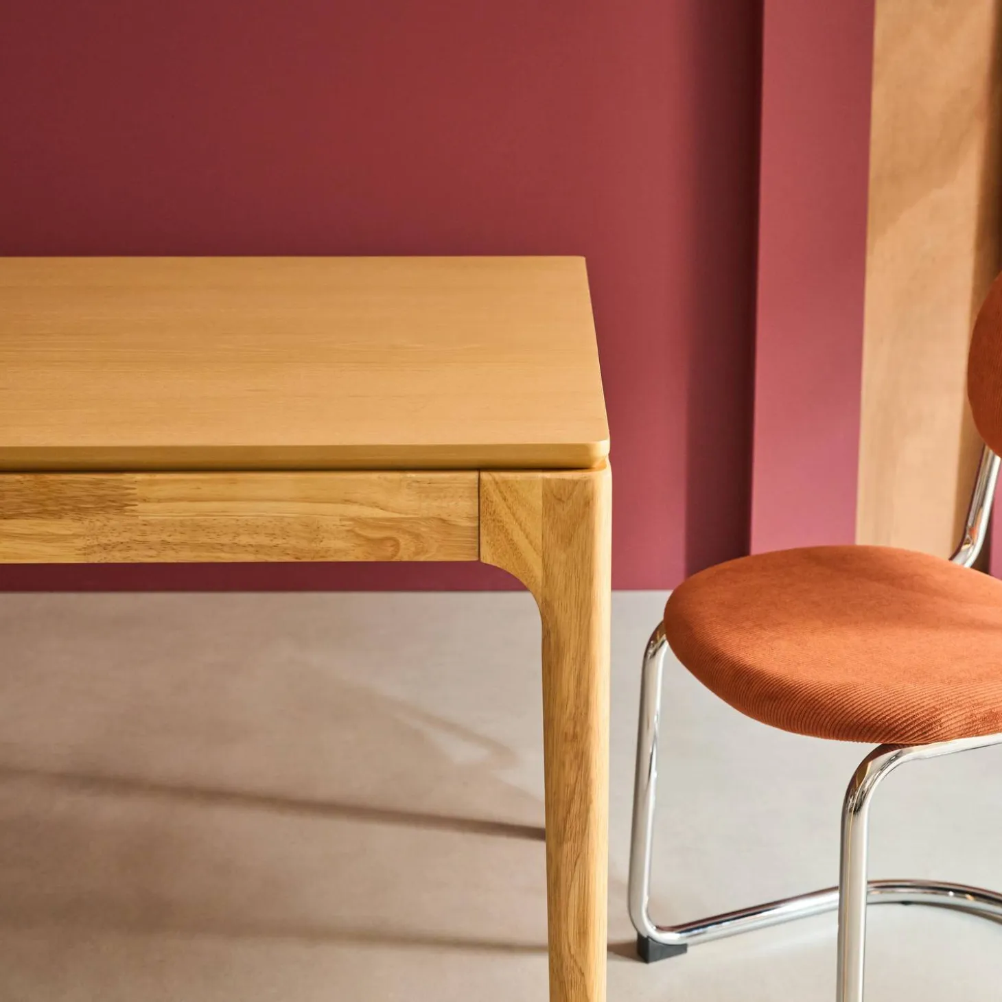 Mesa de comedor rectangular en madera de 6 plazas