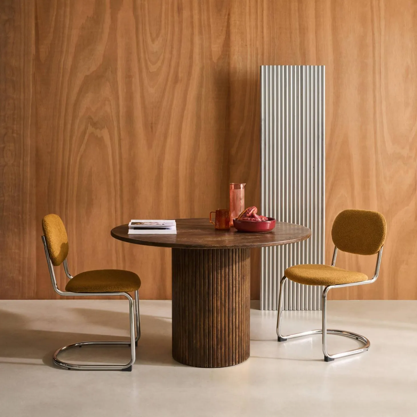 Mesa de comedor redonda de madera, 4 plazas