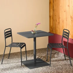 Mesa de jardín bistró cuadrada de acero con 2 sillas