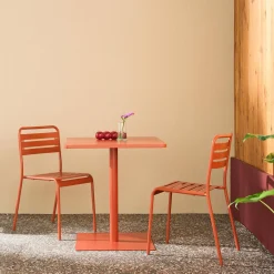 Mesa de jardín bistró cuadrada de acero con 2 sillas
