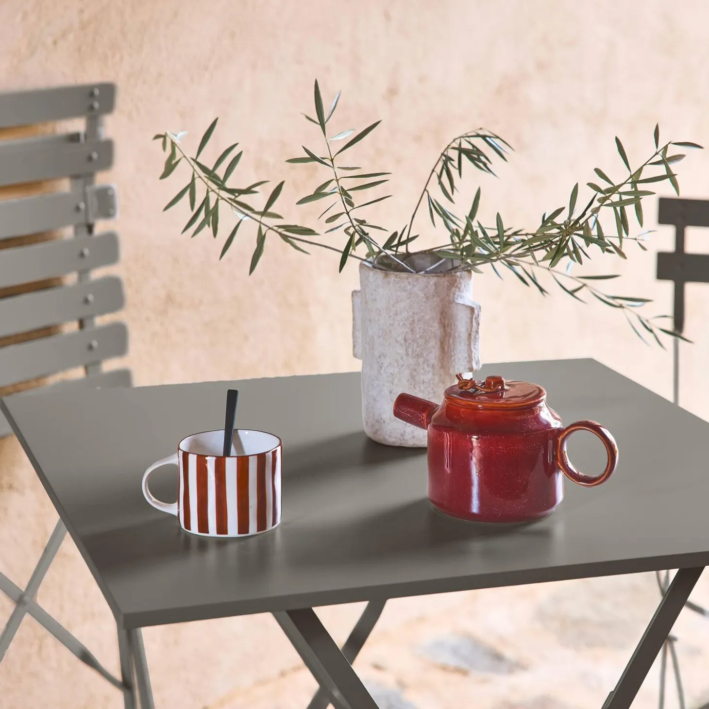 Mesa de jardín bistró plegable de acero, 2 plazas, 70cm