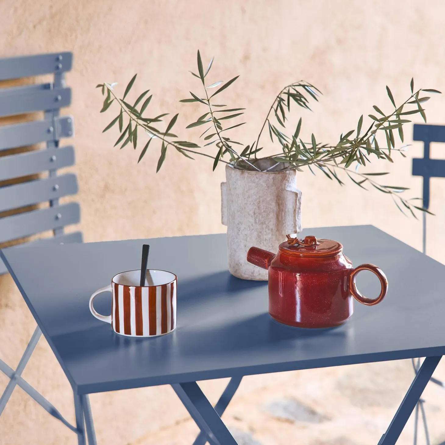 Mesa de jardín bistró plegable de acero, 2 plazas, 70cm