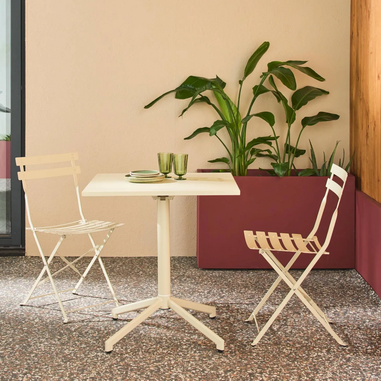 Mesa de jardín bistró plegable de metal con 2 sillas