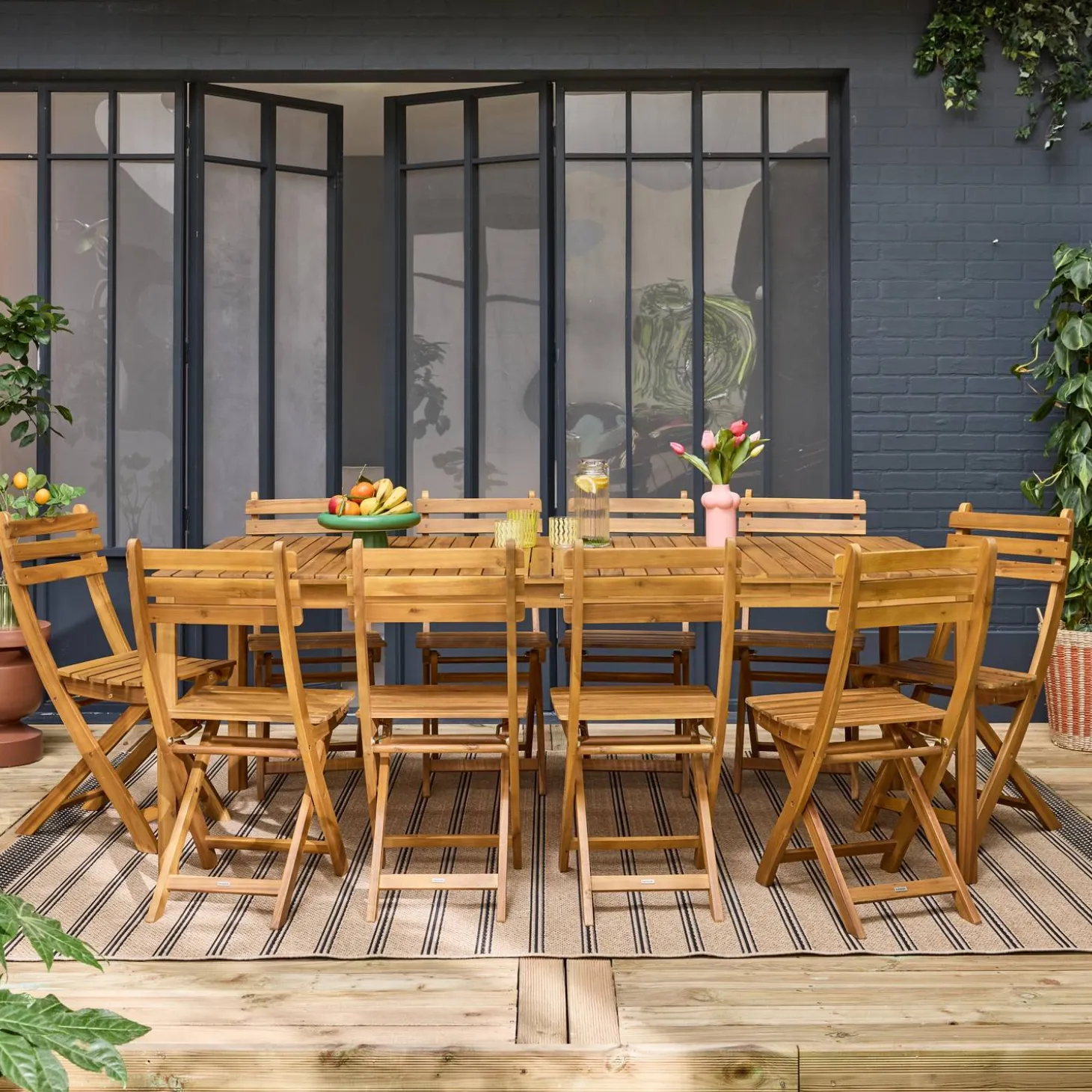 Mesa de jardín de acacia con esquinas redondeadas, 10 sillas