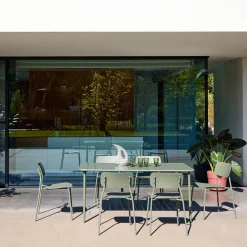 Mesa de jardín de metal con 6 sillas
