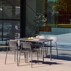 Mesa de jardín de metal con 4 sillas