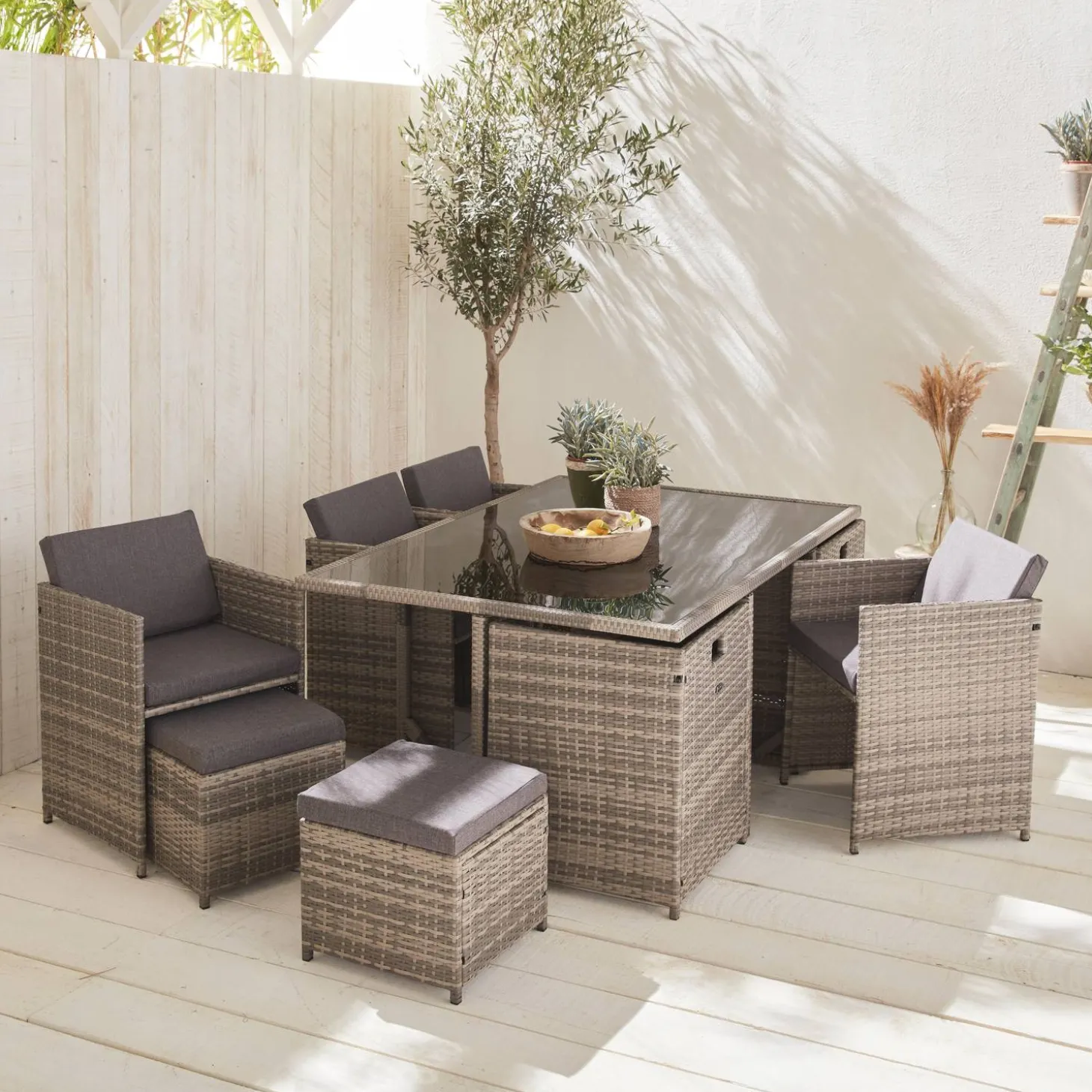 Mesa de jardín de resina de 10 plazas