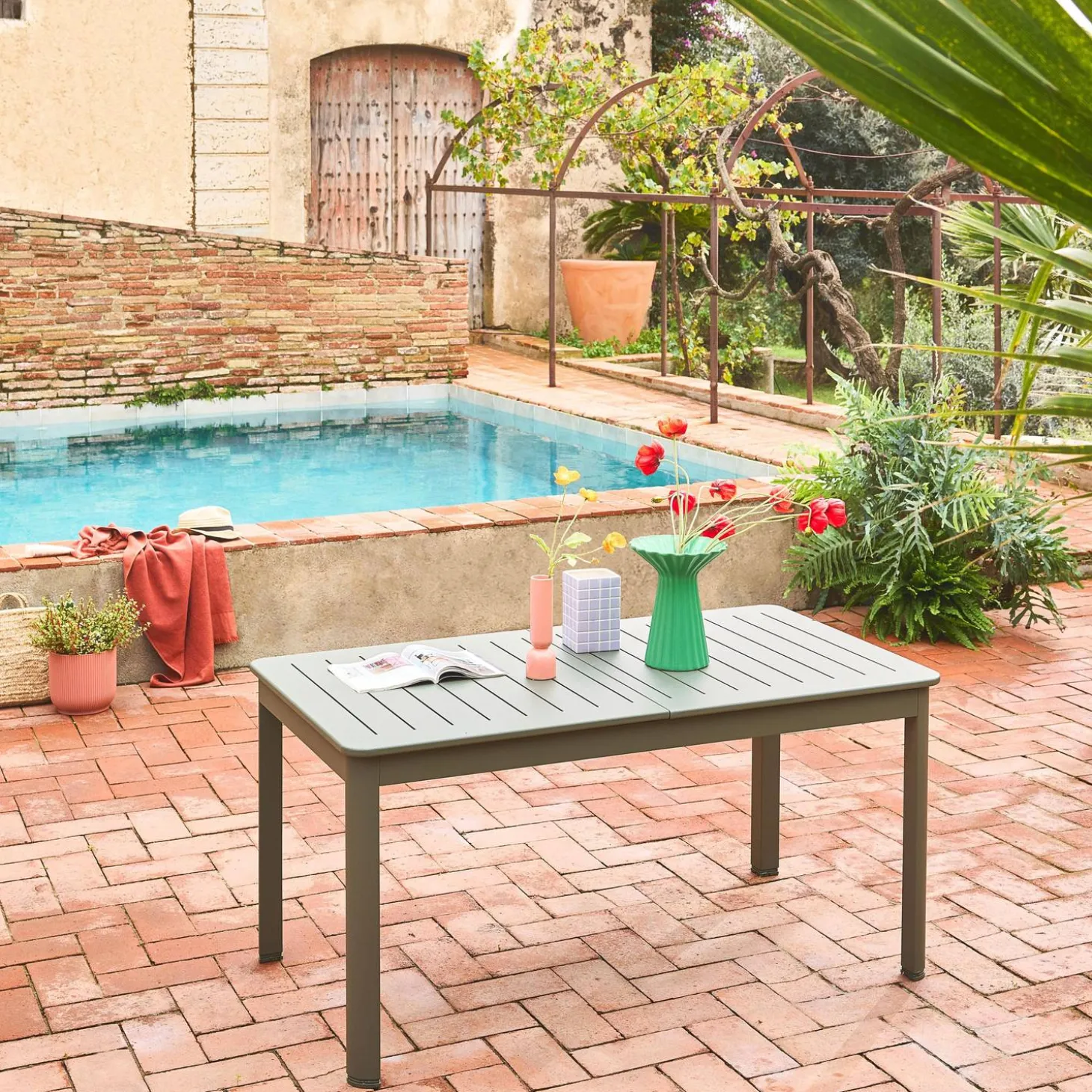 Mesa de jardín extensible de aluminio de 6 plazas