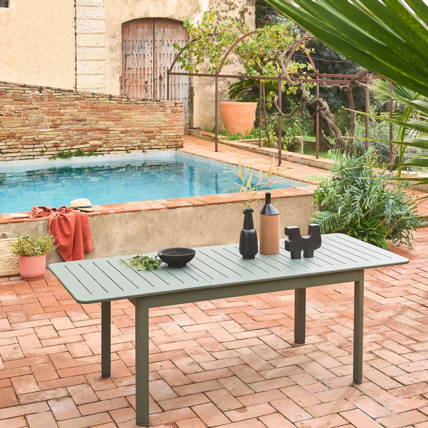 Mesa de jardín extensible de aluminio de 6 plazas