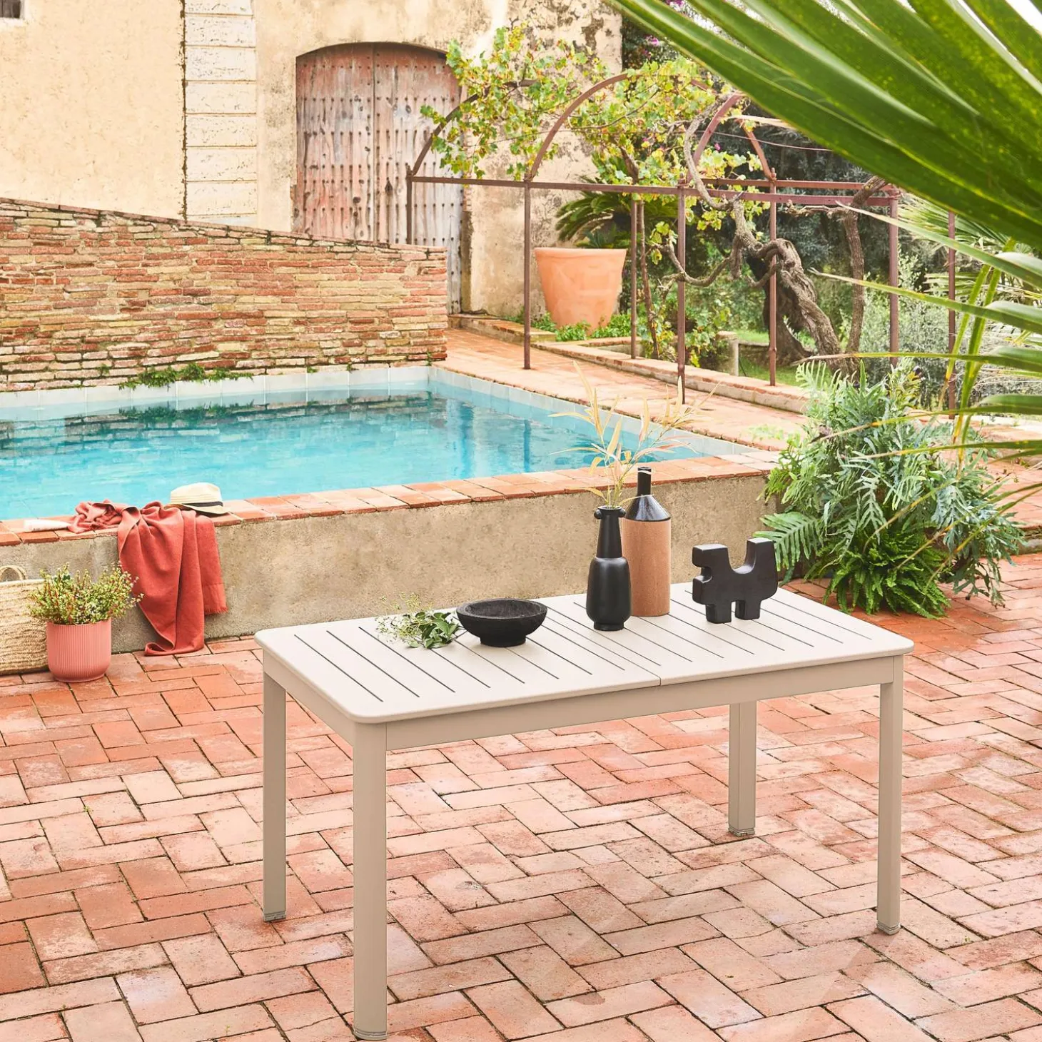 Mesa de jardín extensible de aluminio de 6 plazas