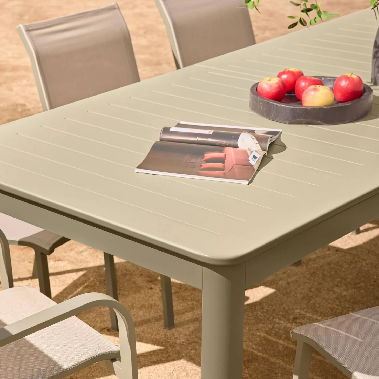 Mesa de jardín extensible de aluminio con 10 sillas