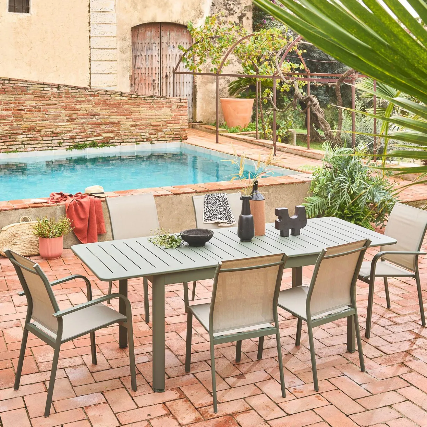 Mesa de jardín extensible de aluminio con 6 sillas