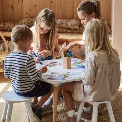 Mesa infantil para colorear