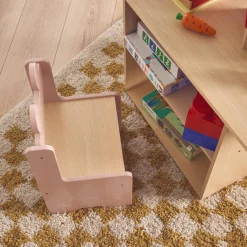 Mesa para niños + 2 sillas, con estantes