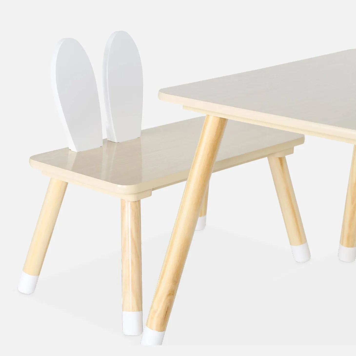 Mesa para niños con 2 sillas