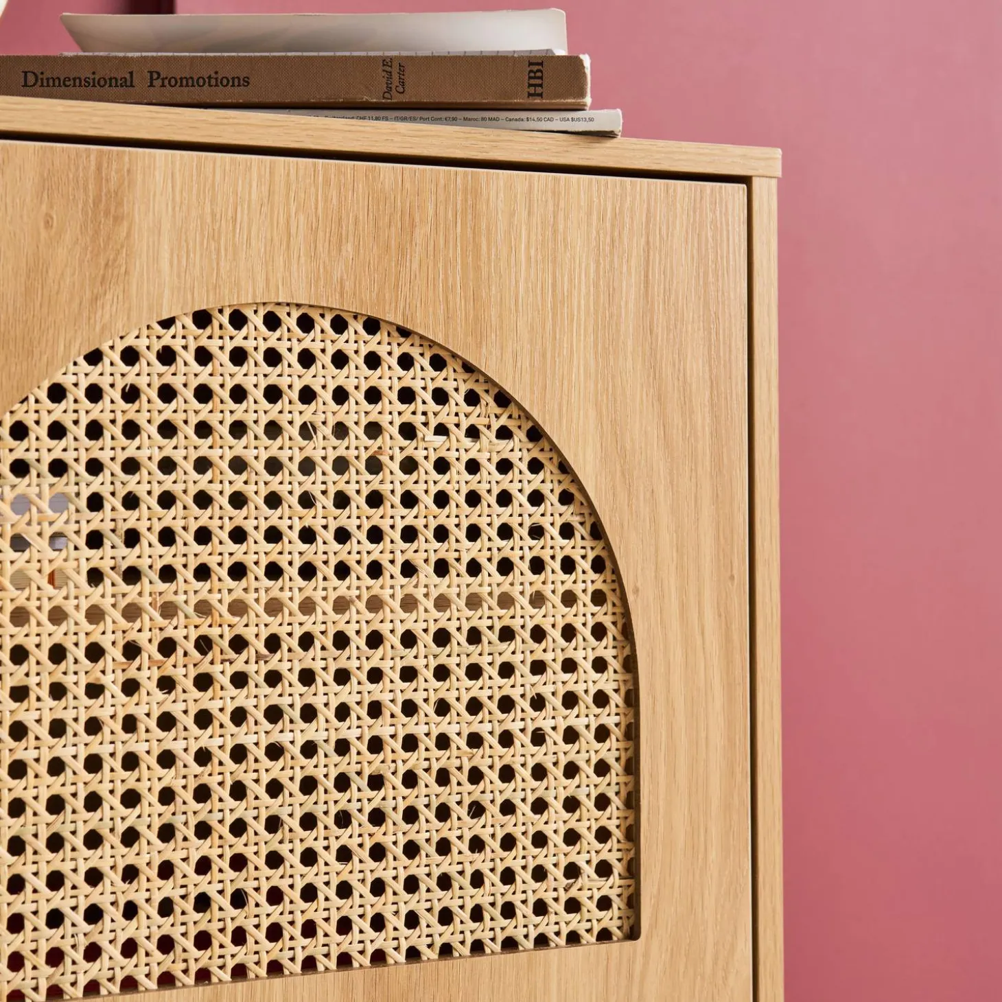 Mesita de madera y caña 1 puerta , set de 2