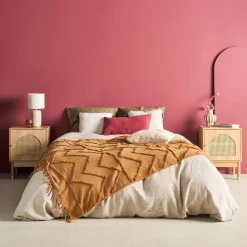 Mesita de madera y caña 1 puerta , set de 2
