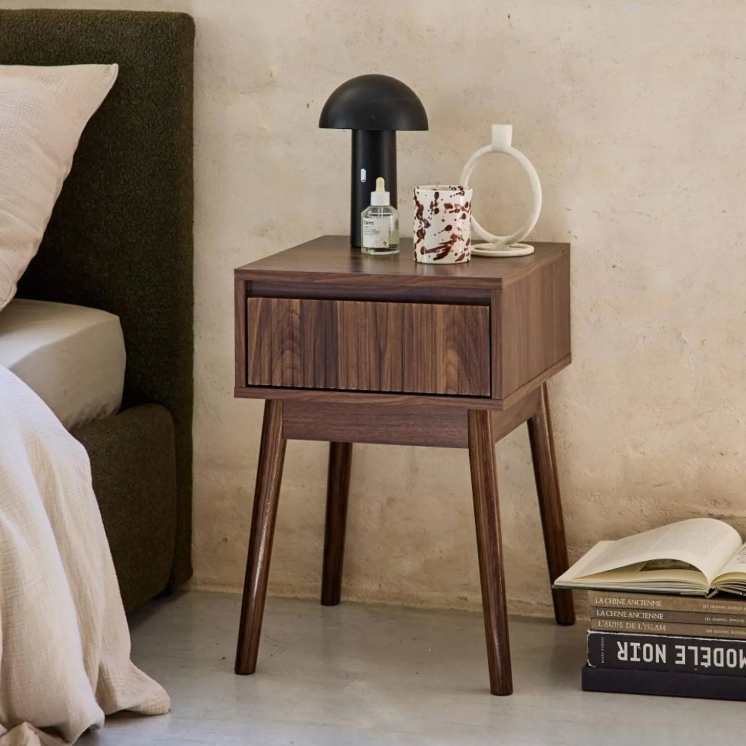 Mesita de noche con efecto madera, 1 cajón