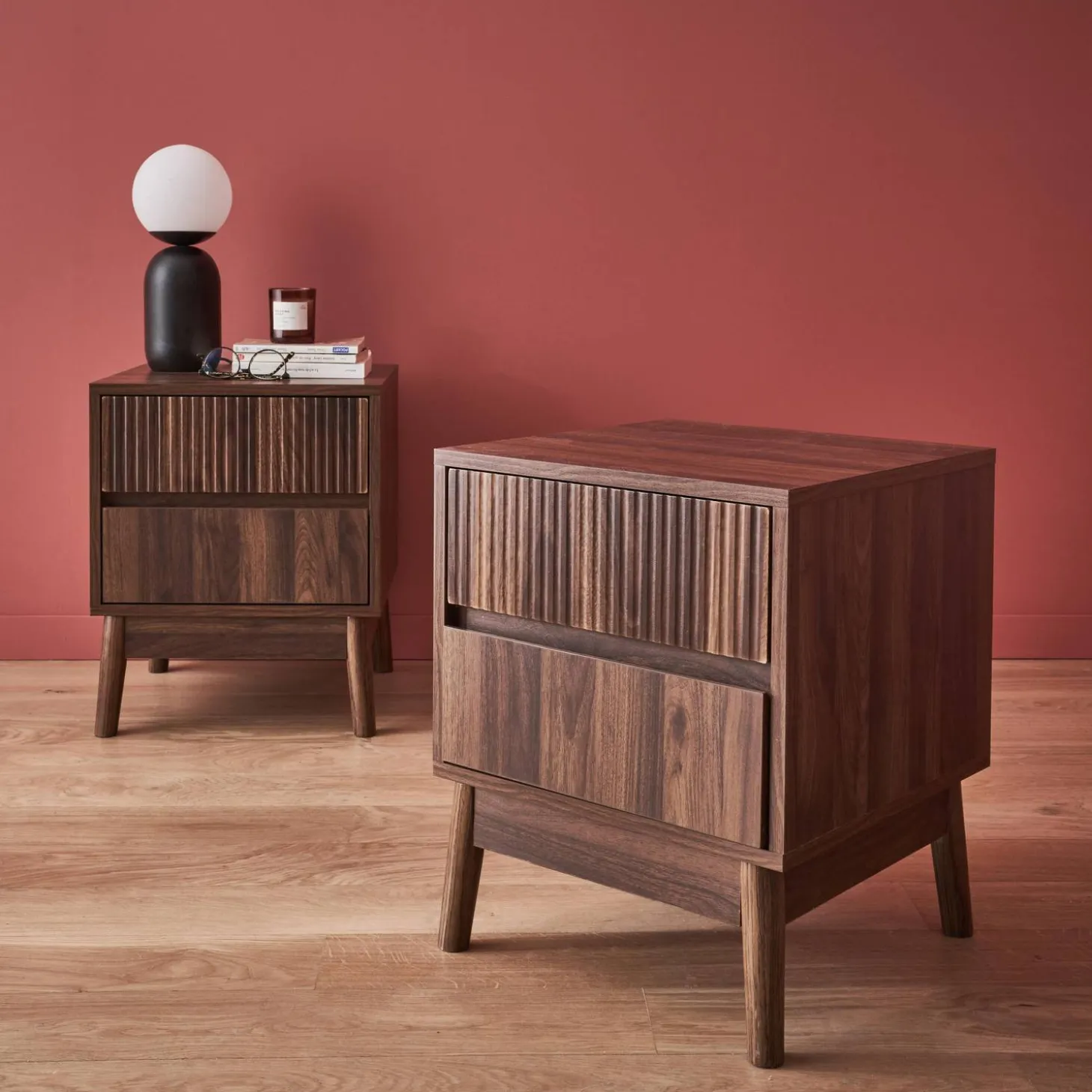 Mesita de noche de 2 cajones con efecto madera, set de 2