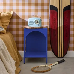 Mesita de noche de estilo industrial
