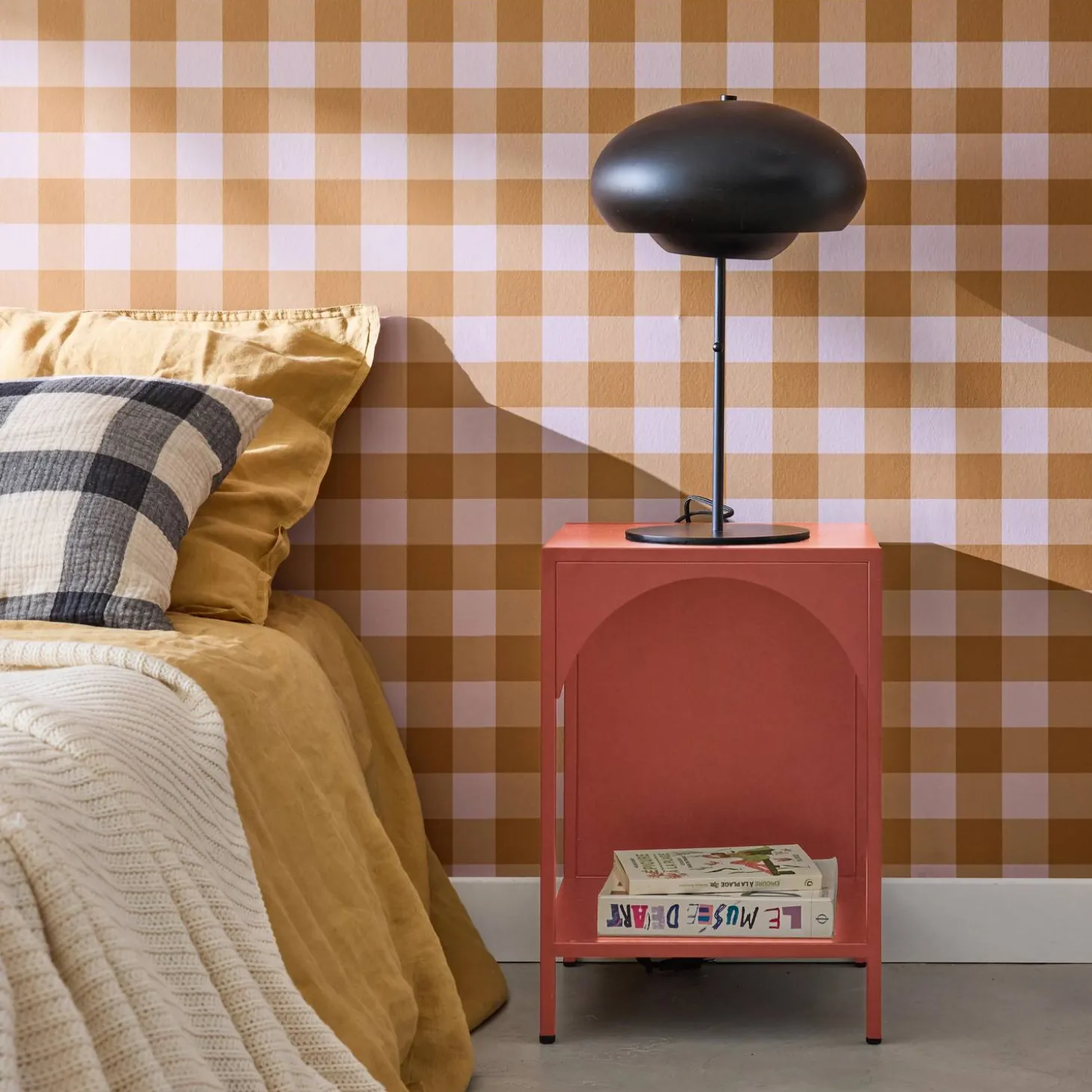 Mesita de noche de estilo industrial