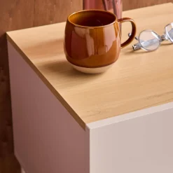 Mesita de noche de metal y decoración de madera 1 cajón
