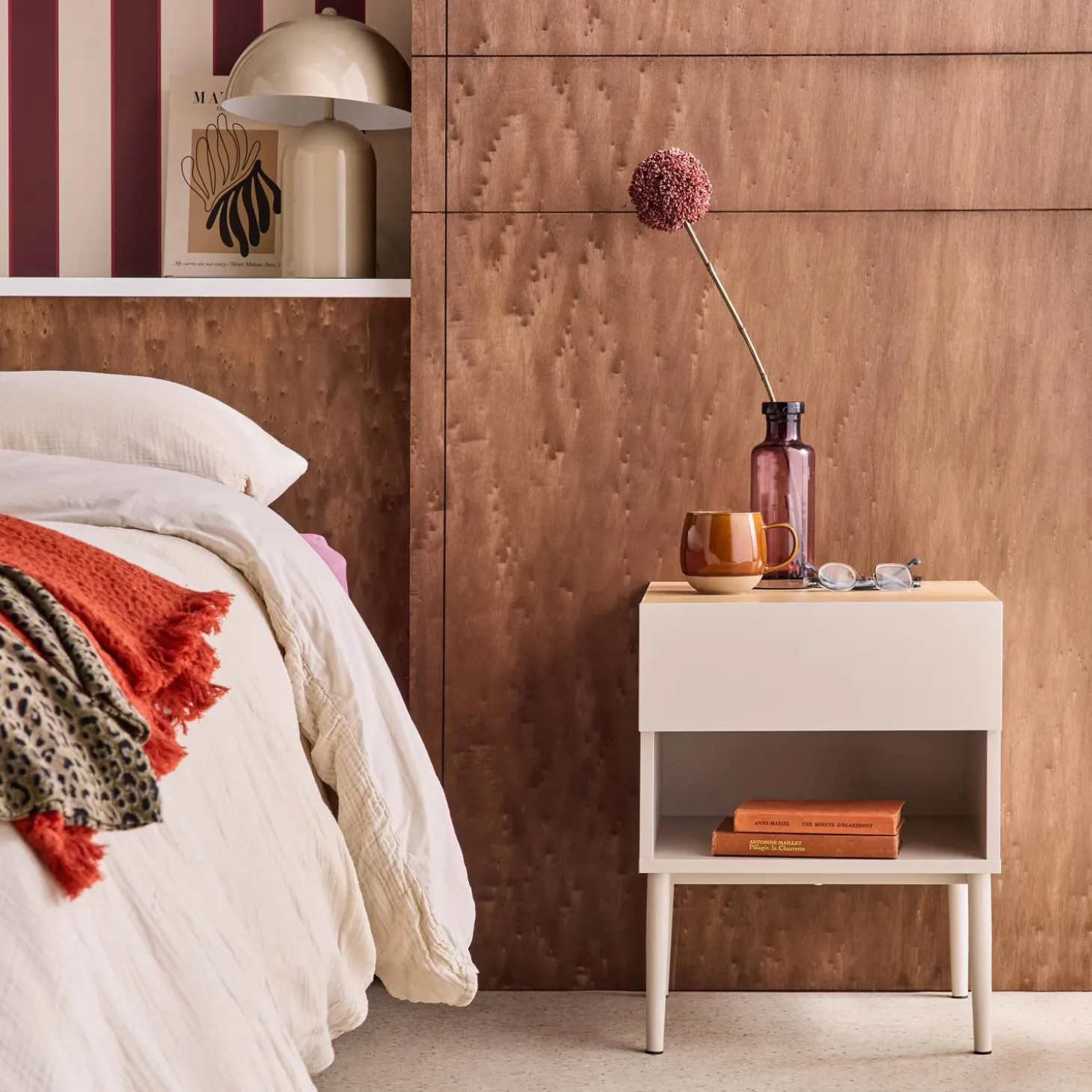Mesita de noche de metal y decoración de madera 1 cajón