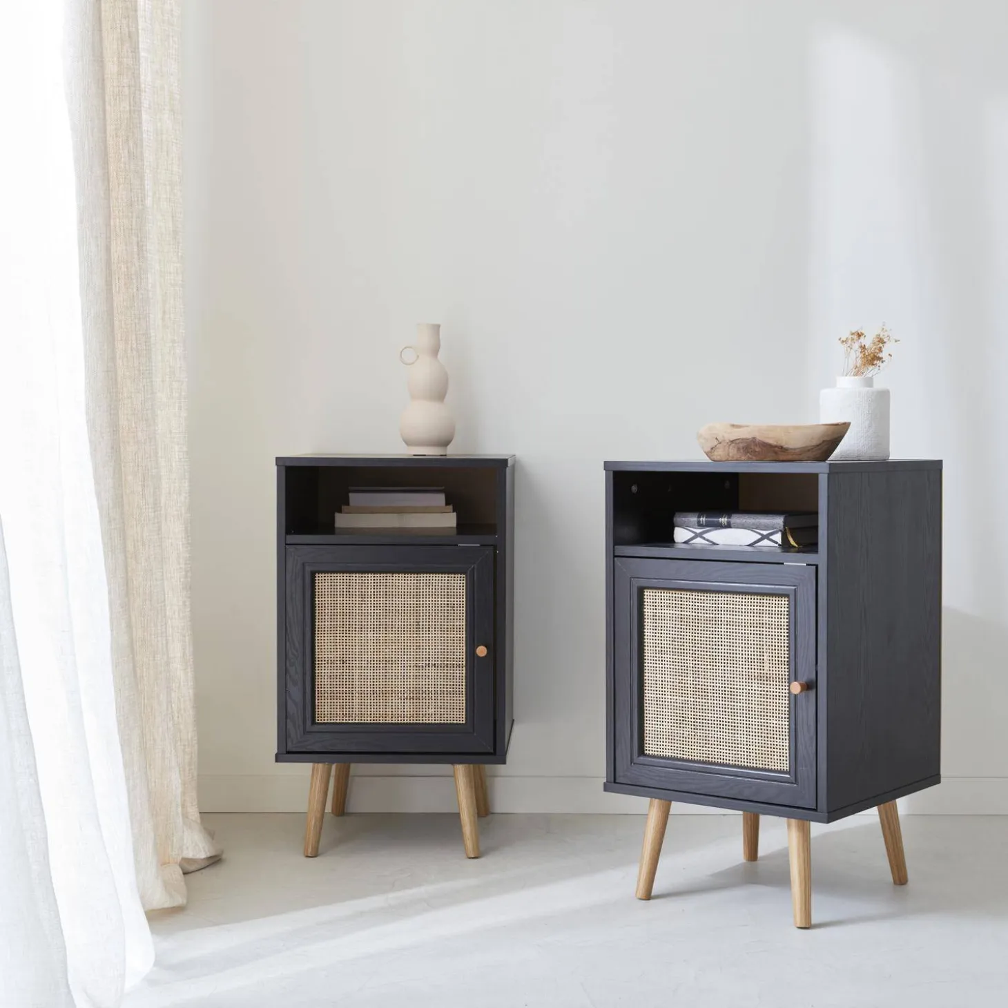 Mesita de noche escandinava con efecto madera y caña, set de 2