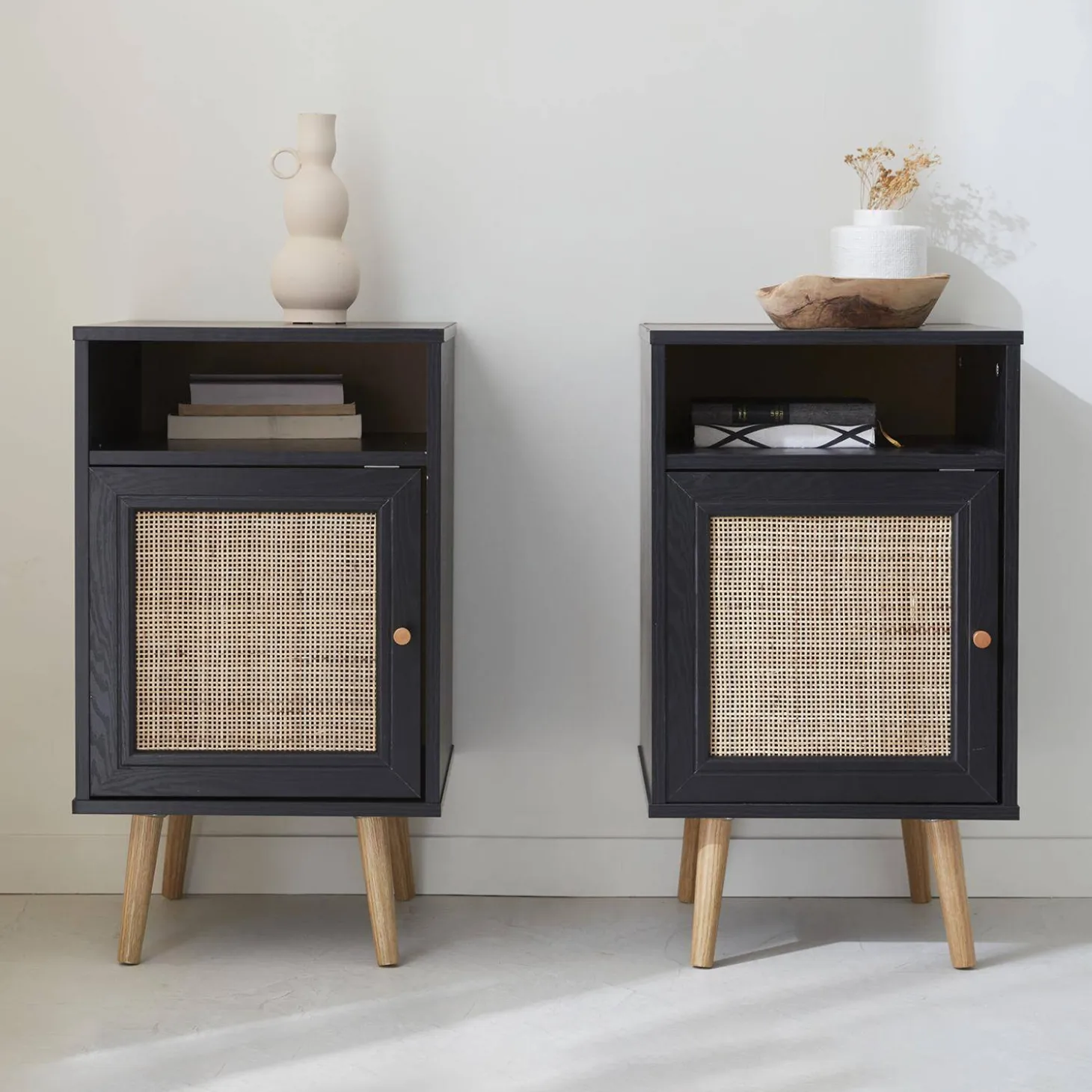 Mesita de noche escandinava con efecto madera y caña, set de 2