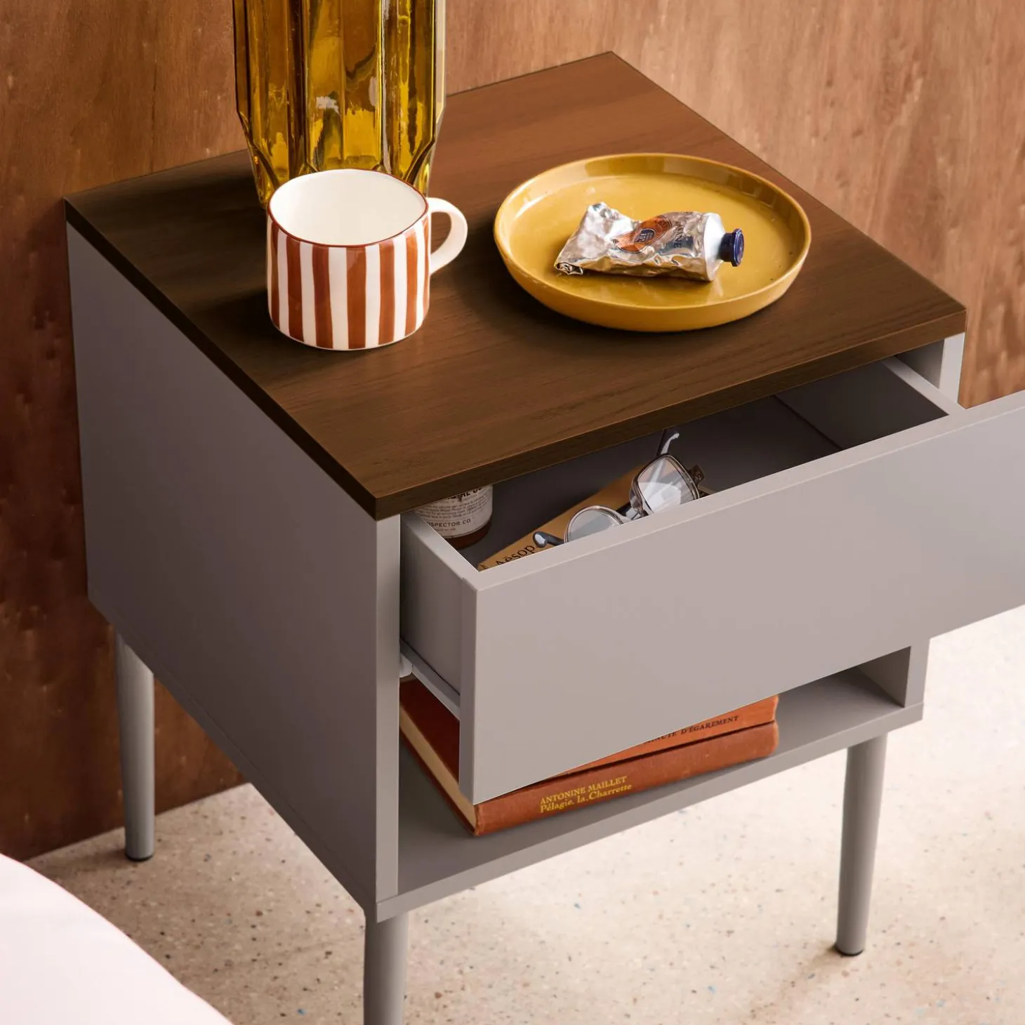 Mesitas de noche de metal y decoración de madera,1 puerta, 1 nicho, set de 2