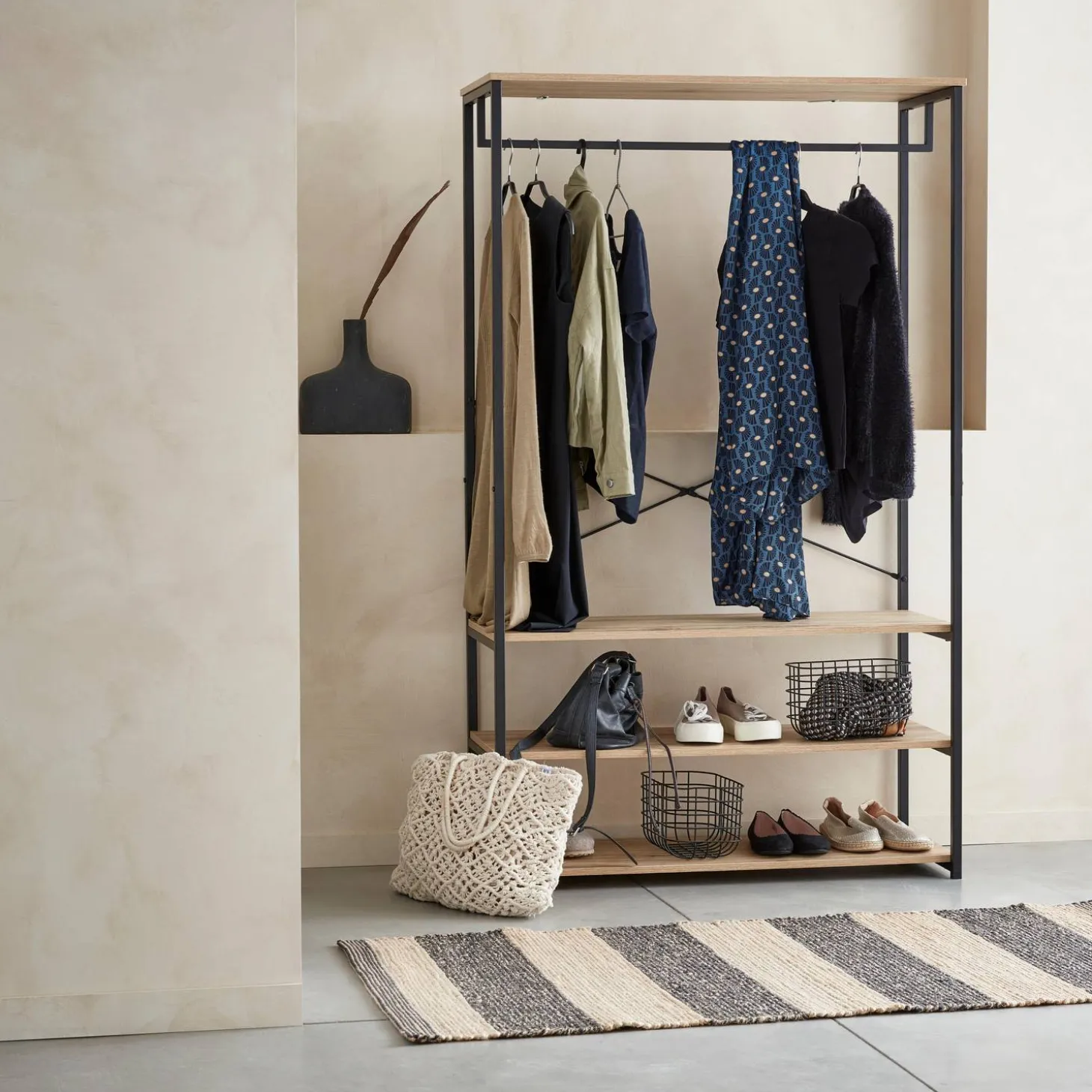 Mueble de entrada de metal y efecto madera, 3 niveles
