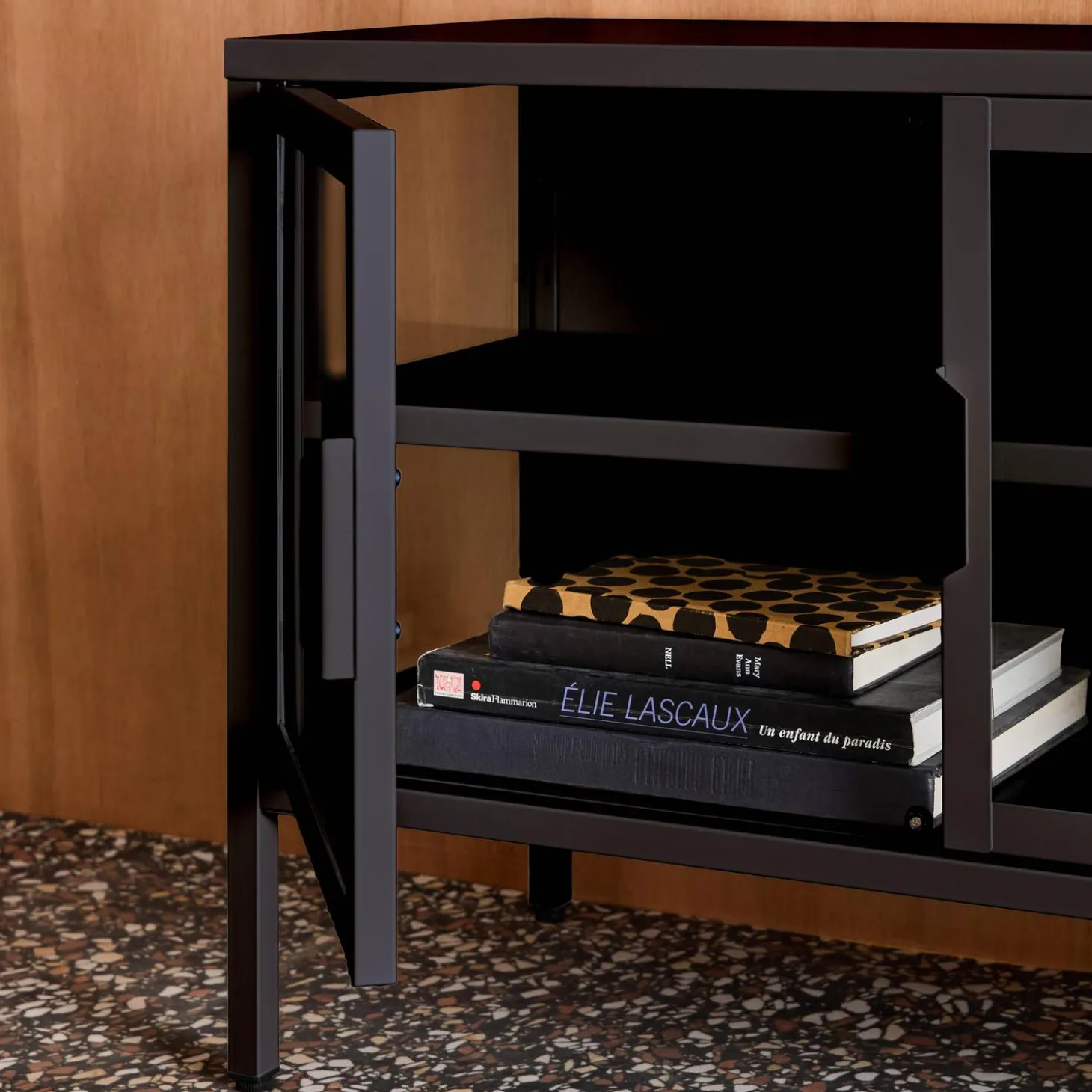 Mueble de TV industrial de metal y vidrio templado con 3 puertas, 120cm