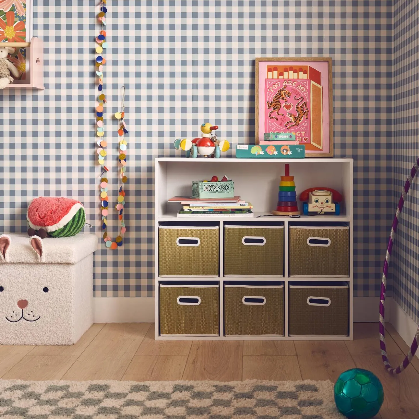 Mueble infantil con 6 cestas de fibra vegetal