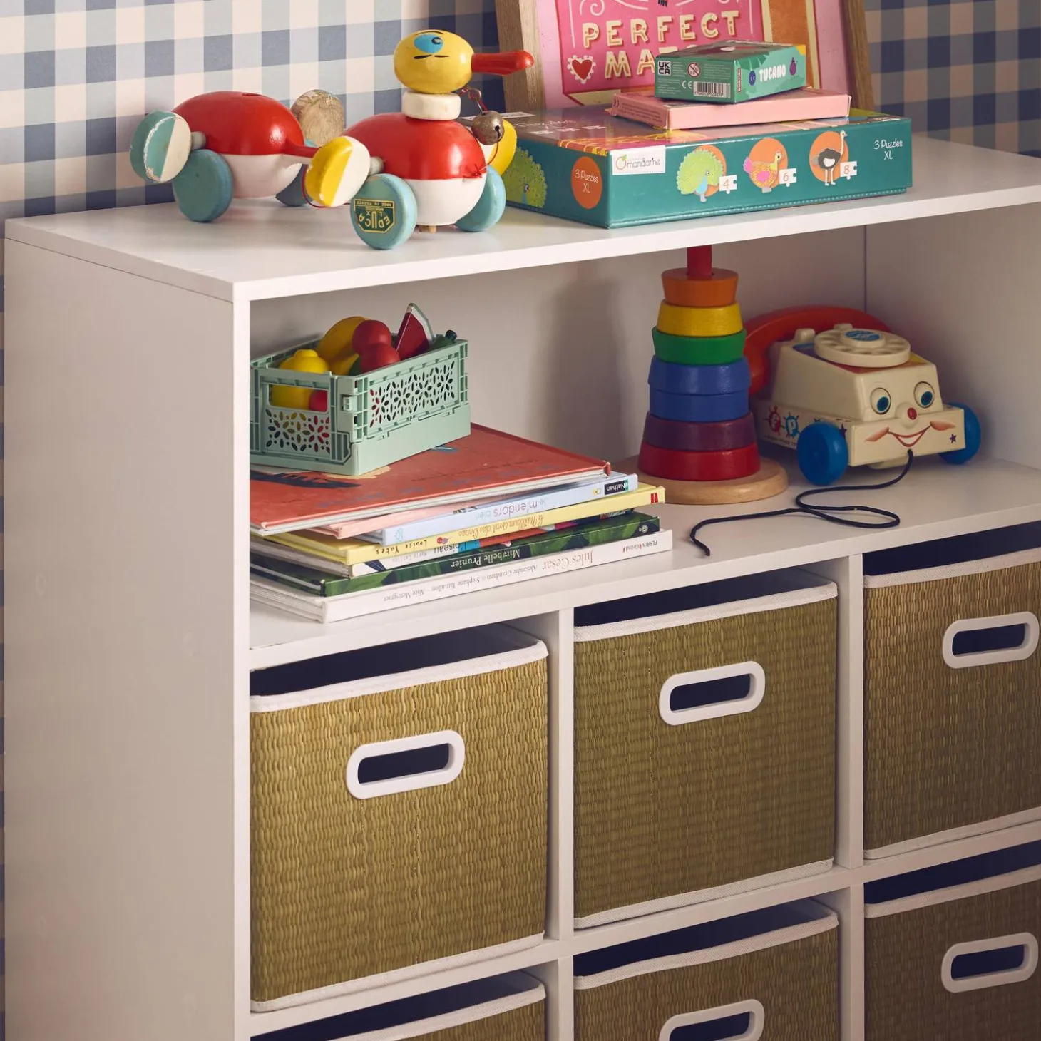 Mueble infantil con 6 cestas de fibra vegetal