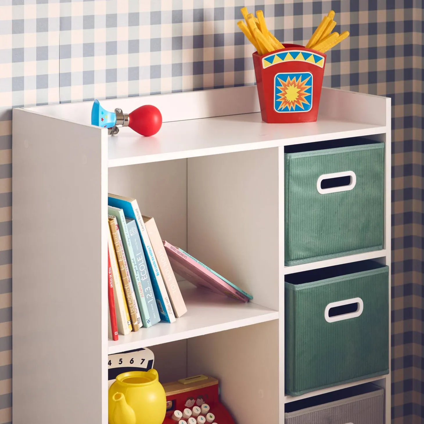 Mueble infantil con 4 cestas de terciopelo