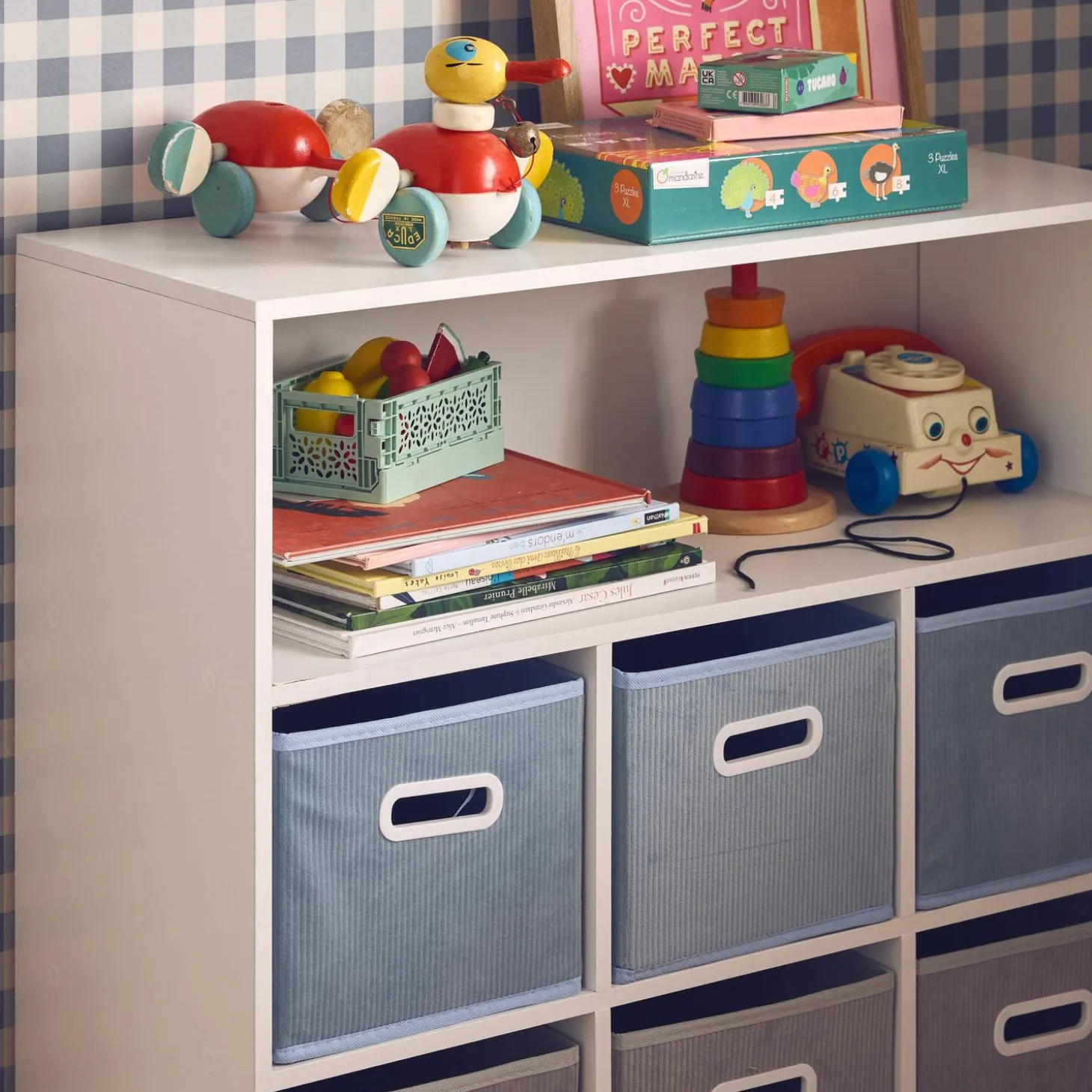 Mueble infantil con 6 cestas de terciopelo